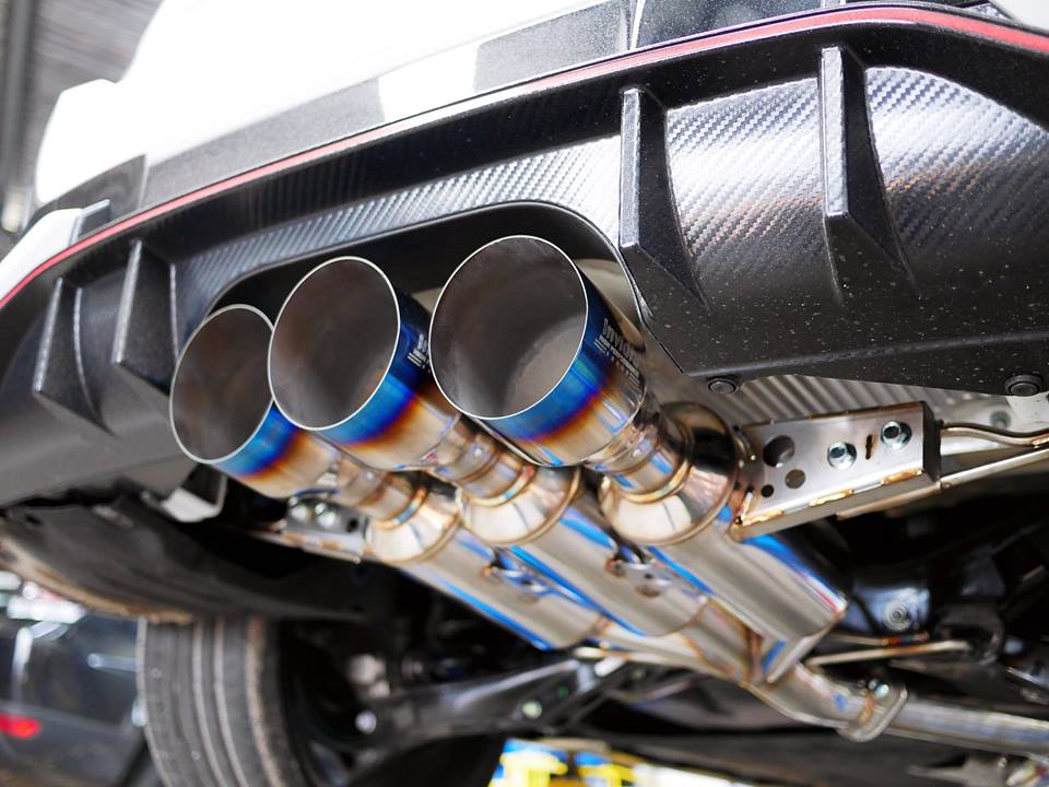Invidia 17-21 Honda Civic Type-R FK8 R400 Gemini Titanium tips Cat